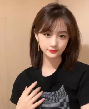 泸州万象汇附近的妹子