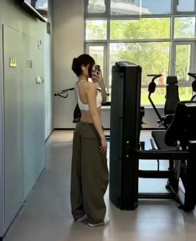 深圳【罗湖】优质莞式服务公寓楼凤==态度好、服务佳、聊好了可以玩的比较嗨