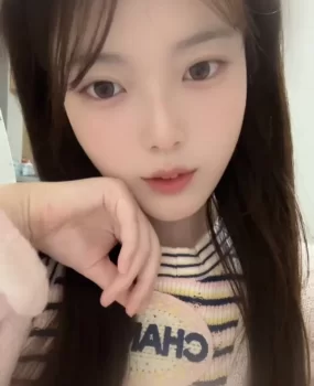 很有气质的兼职小骚妹