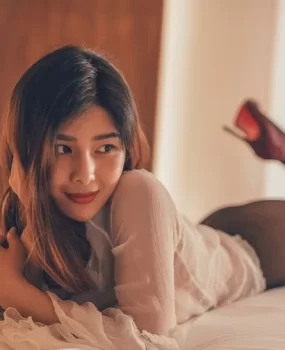 姿态妖娆风骚女,淫荡小魔女,,美颜少妇,水多啊