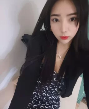 可三通的美丽小姐姐