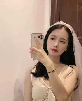 舞蹈学院巨乳校花假期兼职