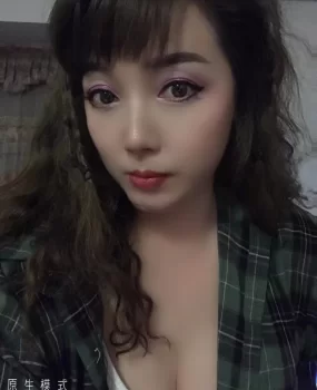 南昌老城区轻熟女 胸超大