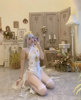 仙女白丝袜制服诱惑Cos女孩角色出演