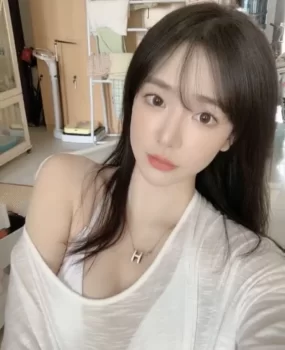 福田做兼职的清纯靓妹