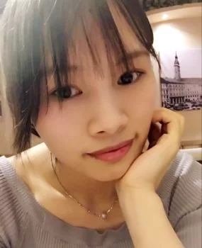 90后巨乳妹子  腰细臀翘,非常棒。