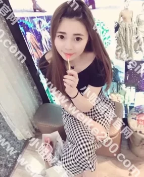肤白貌美大眼妹娜依推荐