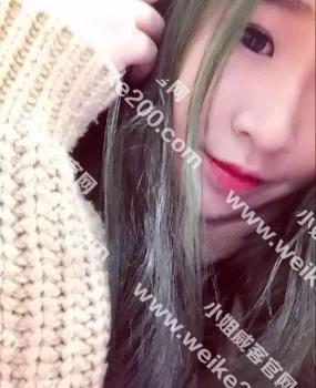 哈市蕾蕾很嫩的妹子,掰开双腿,一插到底