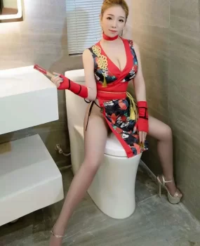 紫荆广场大奶骚逼