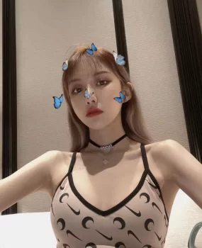 重庆艺术学院在校大学生,兼职,00 年170  身材颜值非常棒