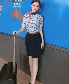 本人出差深圳,约了一个空姐,真的空姐,因为在空姐的APP可以查到的 哈哈哈