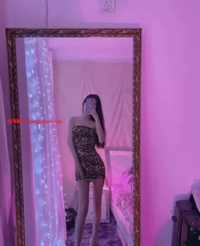 极品妹妹可甜可盐大长腿·粉嫩多汁,姿势配合