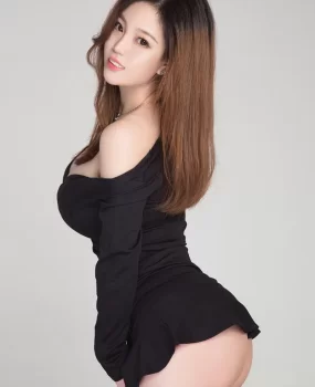 现在的小姐都这么会玩。。